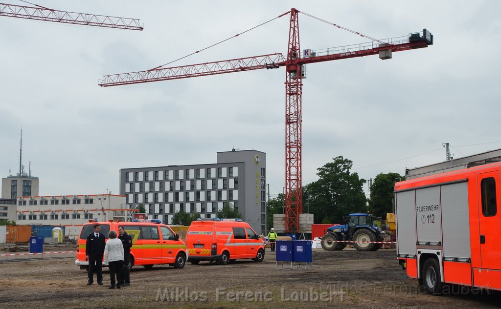 Erster Spatenstich Neues Feuerwehrzentrum Koeln Kalk Gummersbacherstr P169.JPG - Miklos Laubert